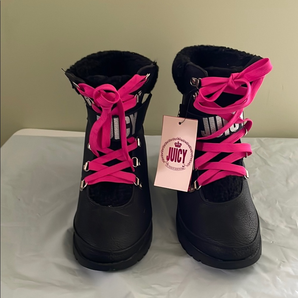 Juicy Couture Women Black and Pink lace Boots